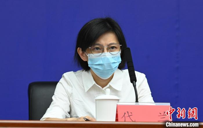 成都市經(jīng)信局總工程師代蘭。　安源 攝