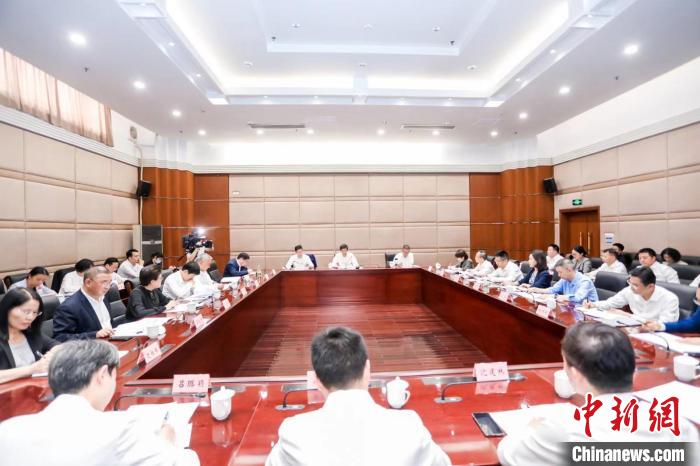 浙江召開統(tǒng)一戰(zhàn)線“凝心鑄魂強根基、團結(jié)奮進新征程”主題教育動員會