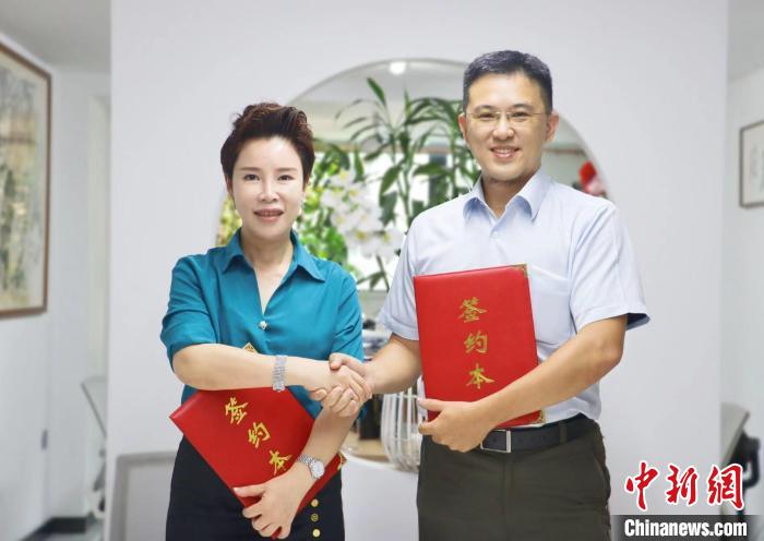 簽署“融情·同心”寧臺建筑師驛站共建協(xié)議?！窃式?攝