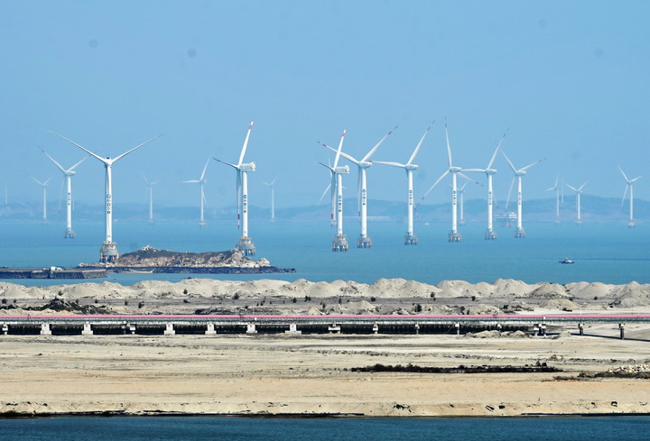 2021年3月9日，三峽福清興化灣海上風(fēng)電場。新華社記者 林善傳 攝