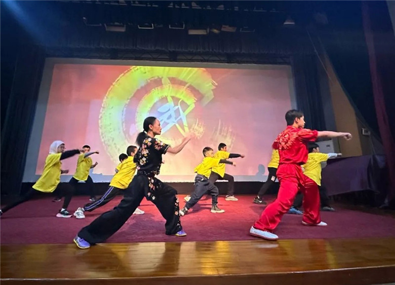 圖為2023“中華文化大樂園—埃及開羅營”閉幕式活動現(xiàn)場。主辦方供圖