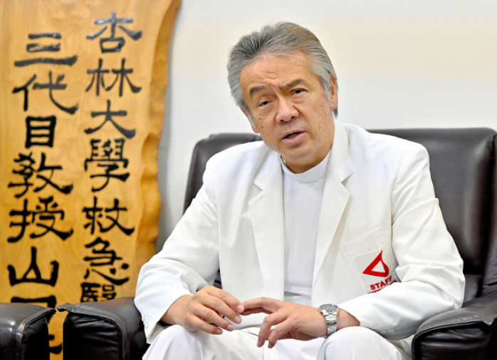 日本杏林大學(xué)醫(yī)學(xué)部教授山口芳裕。（圖片來源：《朝日新聞》）