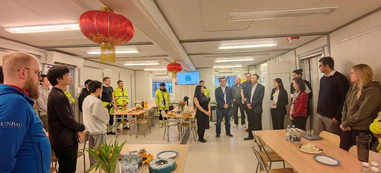 中國駐瑞典大使崔愛民走訪中鐵隧道局集團(tuán)瑞典工程公司。中國駐瑞典大使館供圖