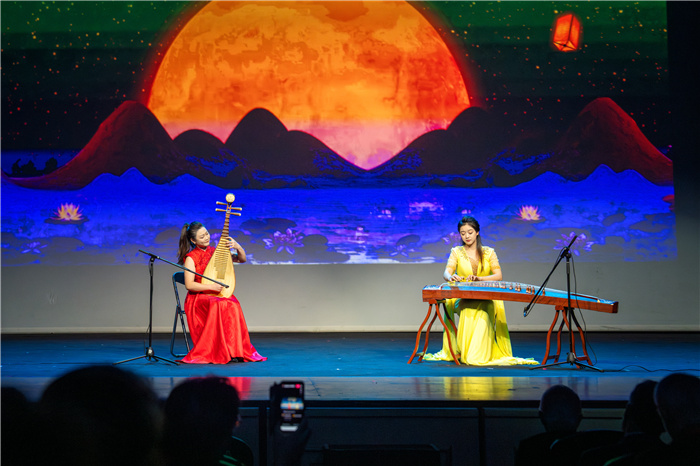 現(xiàn)場(chǎng)表演。中國(guó)駐希臘大使館供圖