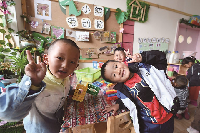 江蘇援建的拉薩市江蘇實驗幼兒園，所有師資在江蘇接受培訓(xùn)，打造具有江蘇水準的優(yōu)質(zhì)學(xué)前教育資源。 本報記者 萬程鵬 攝