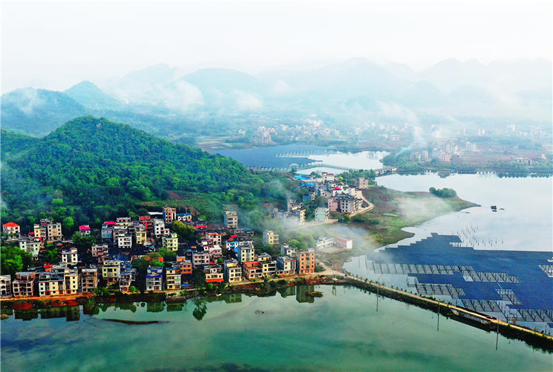 湖南省郴州市嘉禾縣千家洞水庫風光。黃春濤攝