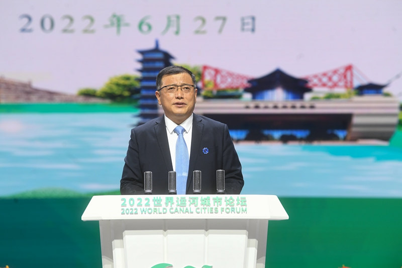 揚(yáng)州市委常委、常務(wù)副市長陳鍇竑作推介發(fā)言。邵丹攝