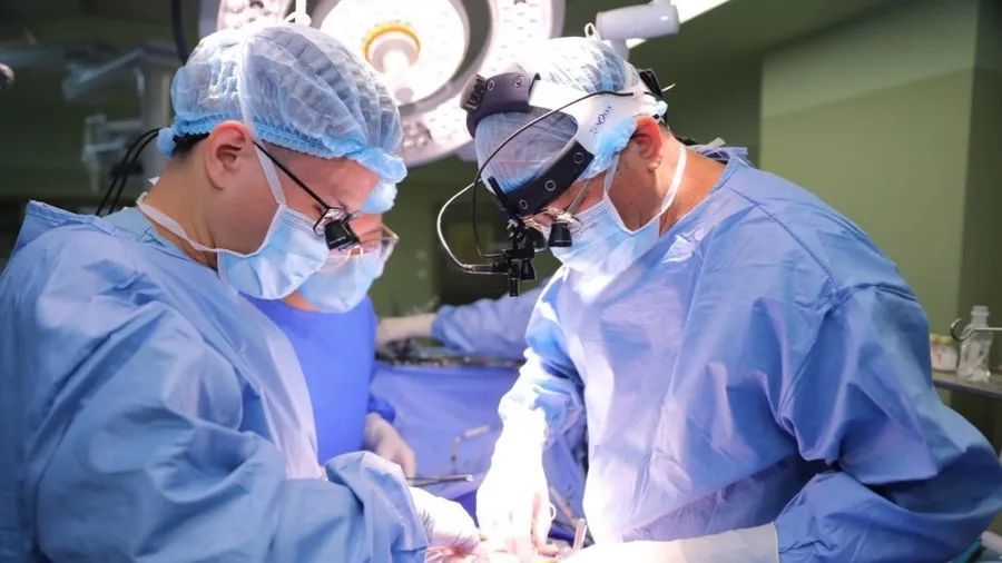 17歲少年咳嗽發(fā)熱15天，找不到感染原因！一查心臟更嚇人！上海醫(yī)生出手→