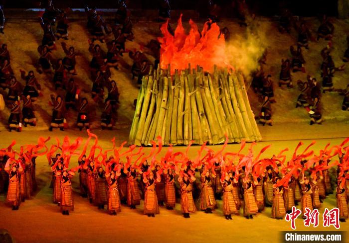 3月17日，西藏拉薩，《文成公主》大型史詩(shī)劇演出現(xiàn)場(chǎng)。　李林 攝