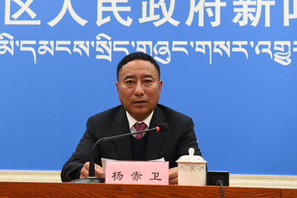 楊赤衛(wèi) 林芝市常委、政府副市長.JPG