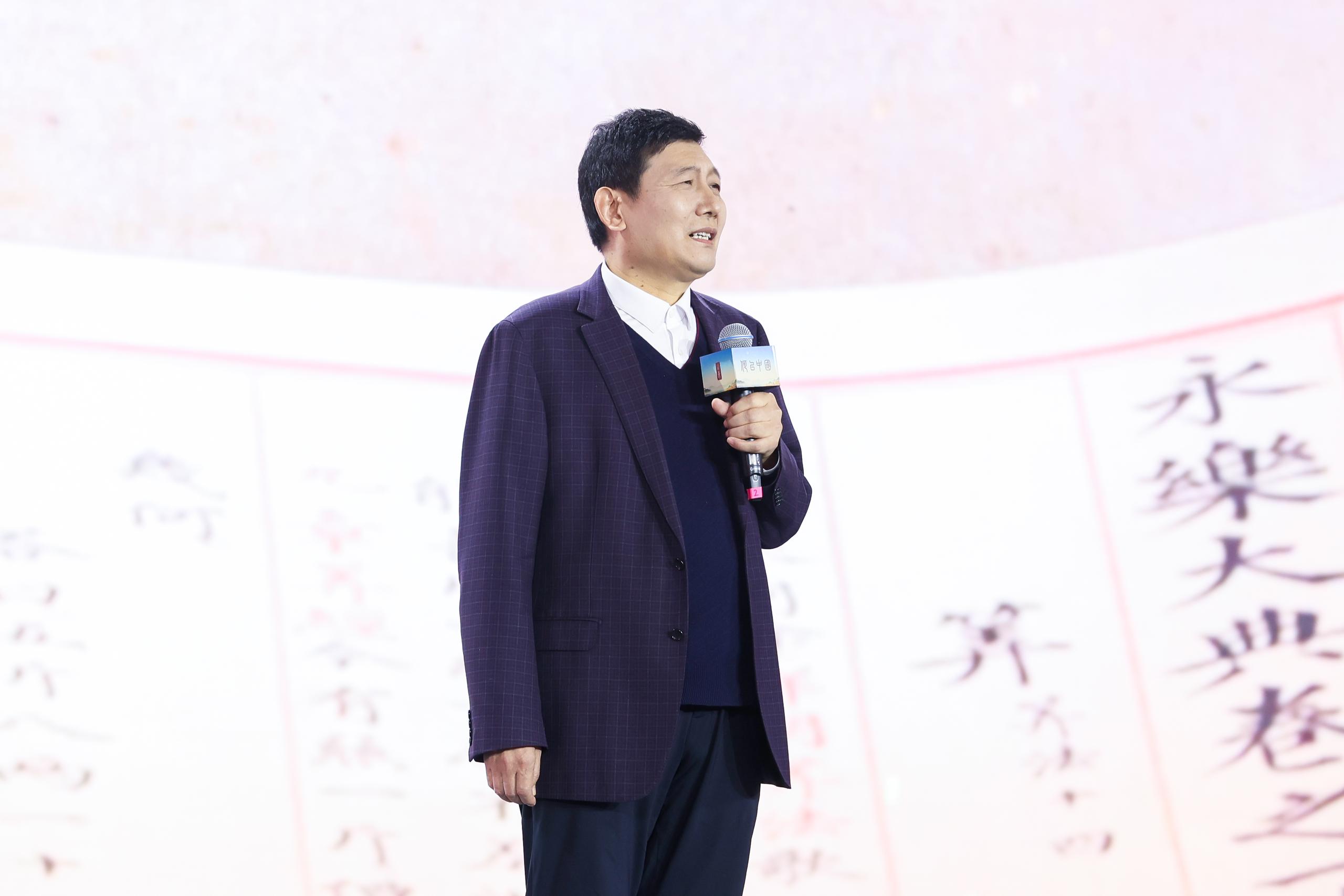 山東大學(xué)文學(xué)院講席教授、《文史哲》主編杜澤遜。人民視頻供圖