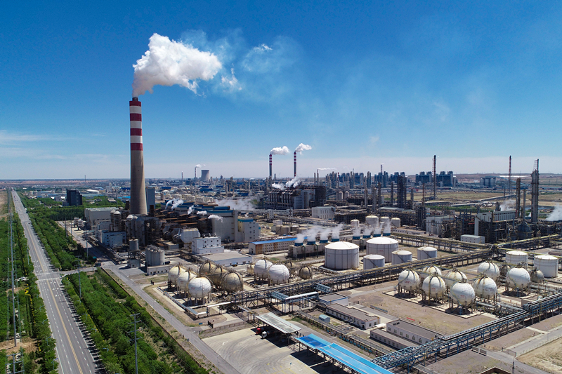 2021年5月16日拍攝的寧夏寧東能源化工基地。