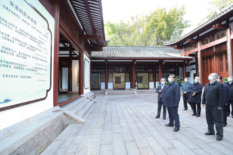 2021年3月22日，習(xí)近平在福建南平武夷山朱熹園，了解朱熹生平及理學(xué)研究等情況。