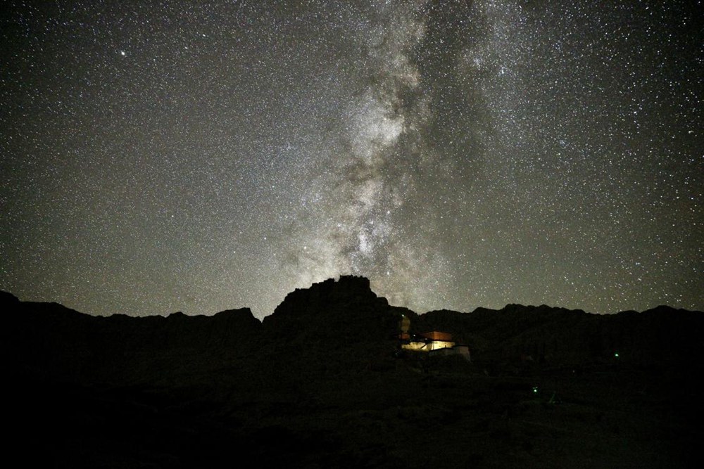 阿里暗夜星空。旦真次旦攝