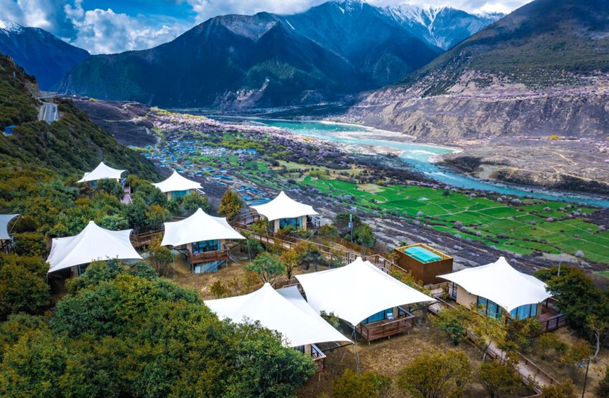 依托桃花資源，打造文旅產(chǎn)業(yè)。 張靜攝