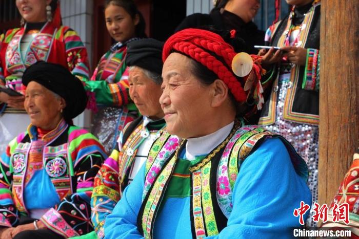 “池哥晝”來(lái)了！東亞最古老部族如何“鬧”元宵？