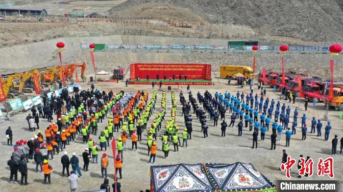 青海玉樹州415個項目集中開復(fù)工