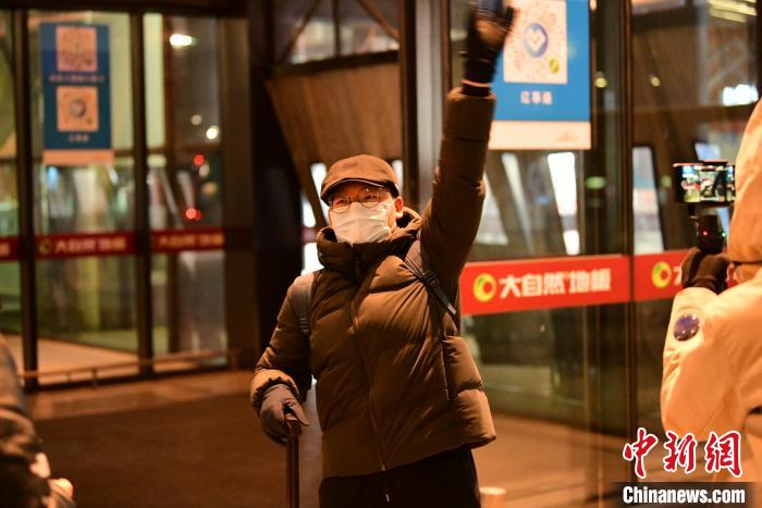 1月9日晚剛到沈陽(yáng)?！¤F西區(qū)委宣傳部 攝