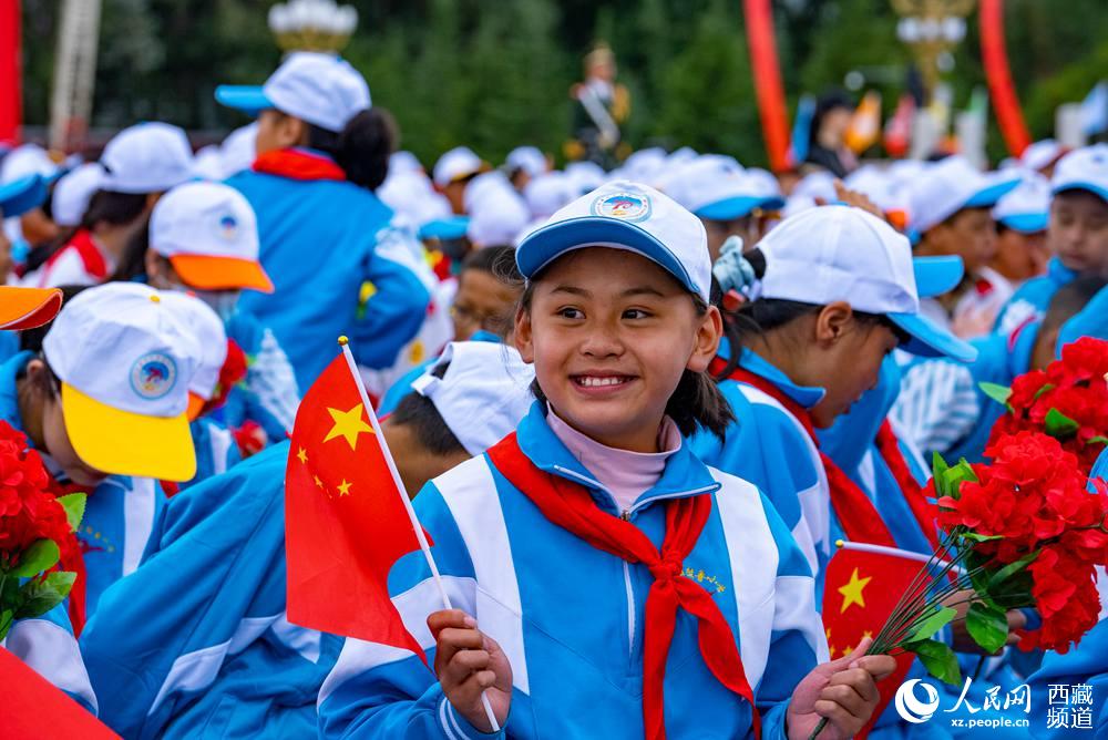 8月19日10時，慶祝西藏和平解放70周年大會在拉薩市布達拉宮廣場隆重舉行。徐馭堯 攝
