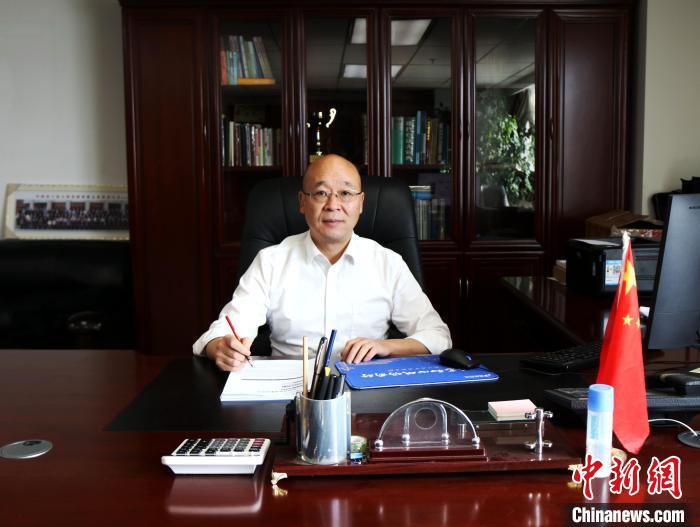 （兩會(huì)聲音）全國(guó)政協(xié)委員王昆：建議氫能源列車落地青藏高原，打造低碳“天路”