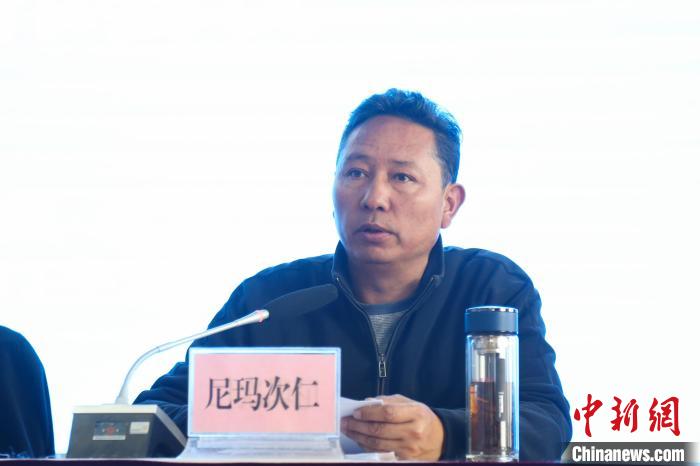 西藏自治區(qū)體育局黨組副書記、局長尼瑪次仁講話?！∝暣_ 攝