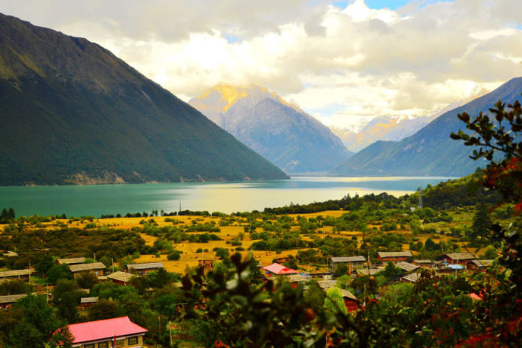 懂西藏的人，一定不會(huì)錯(cuò)過(guò)林芝的秋天