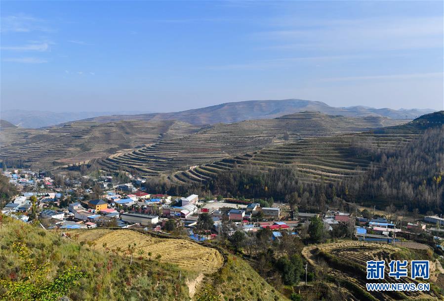 （全面建成小康社會(huì)“百城千縣萬村調(diào)研行”·圖文互動(dòng)）（1）青?？柎澹骸肮夤鞔濉钡娜A麗轉(zhuǎn)身